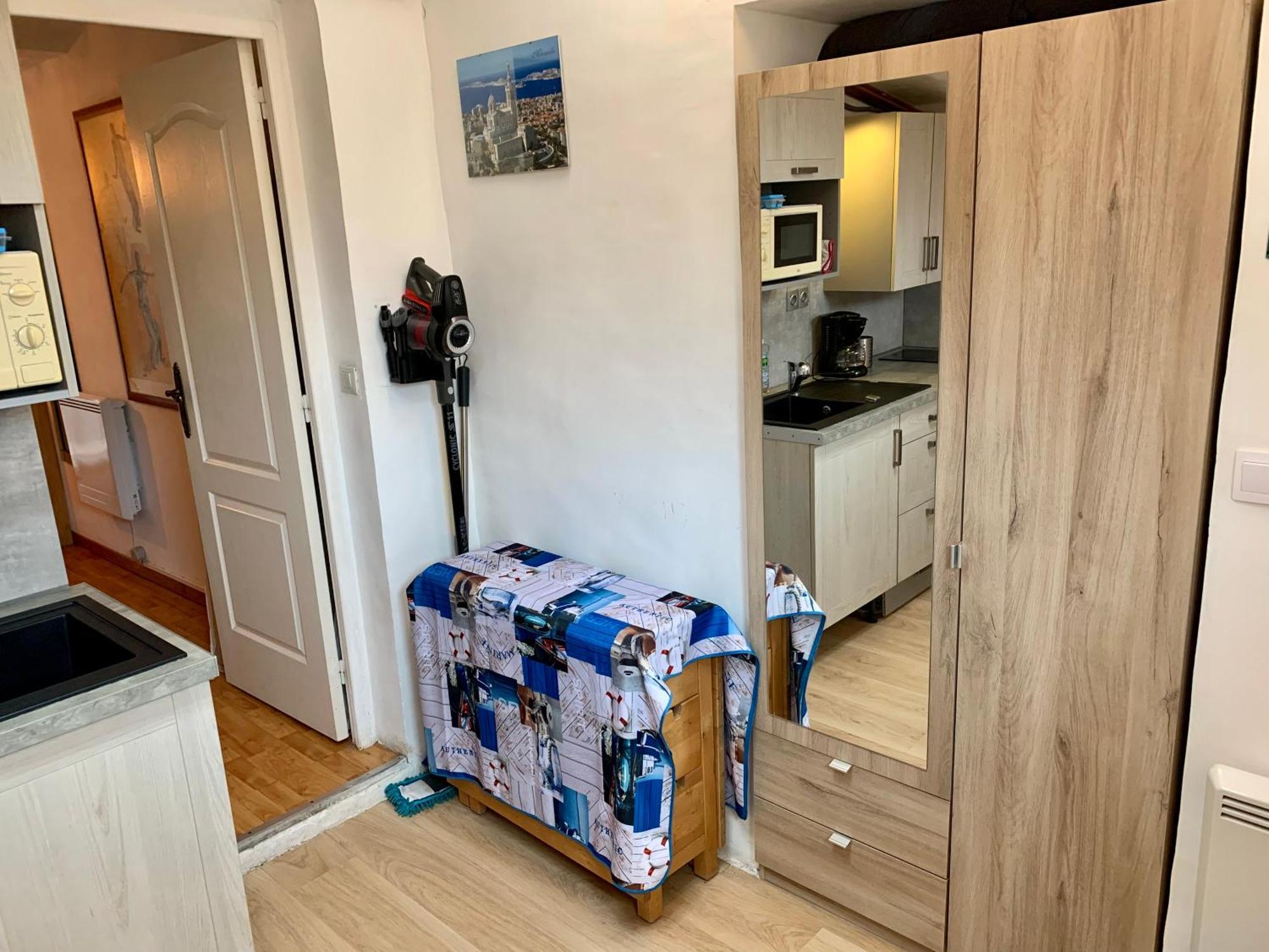 T2 Equipe Au Calme + Terrasse A 1 Km De La Ferienhaus Marseilles